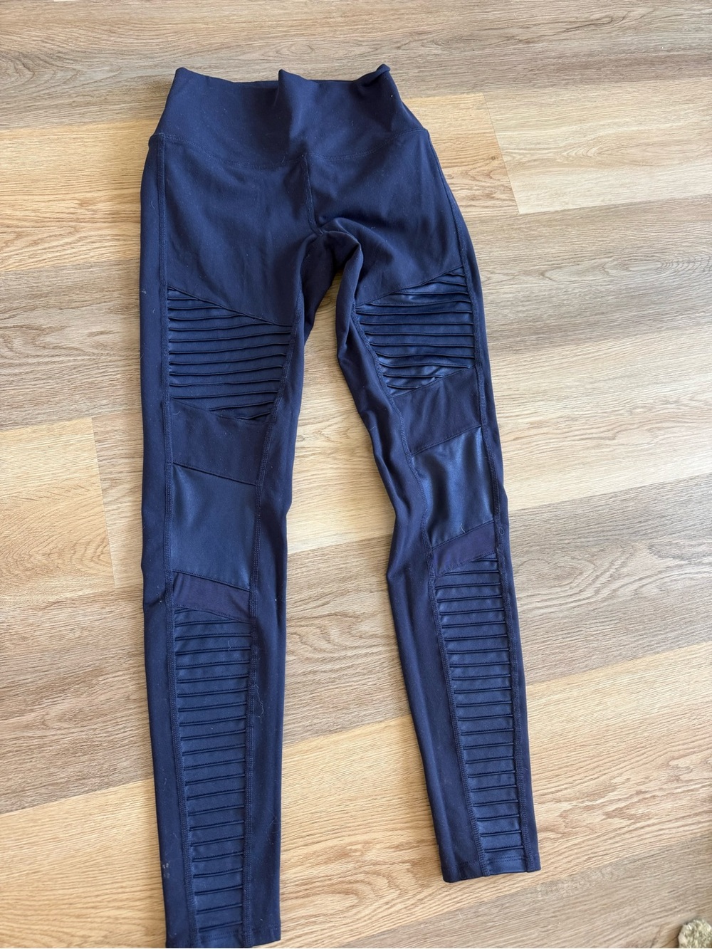 ALO Yoga dark blue Moto-Panel leggings